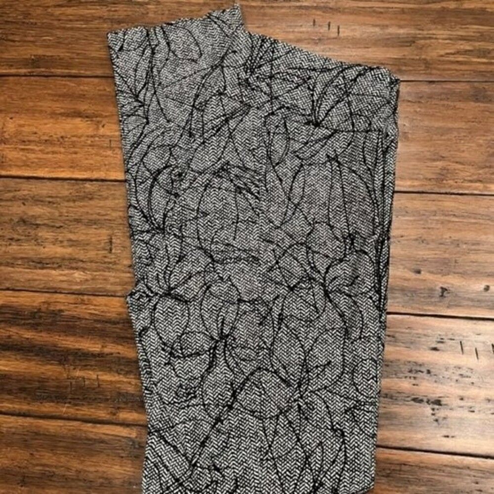 Elliott Lauren Pull on Trousers Black Textured Print Size‎ 8